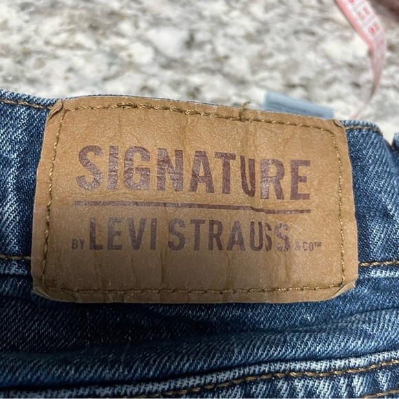 Levi Strauss Signature Denim Blue Jean Cut off Shorts Women’s 29 - Picture 6 of 11